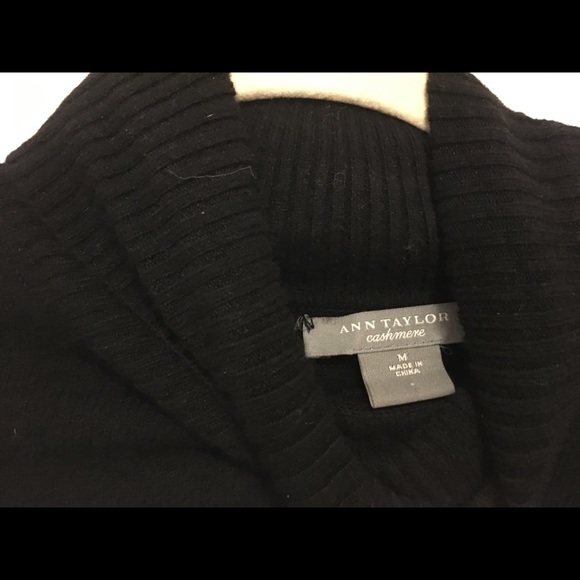 100% cashmere turtleneck - Picture 2 of 3